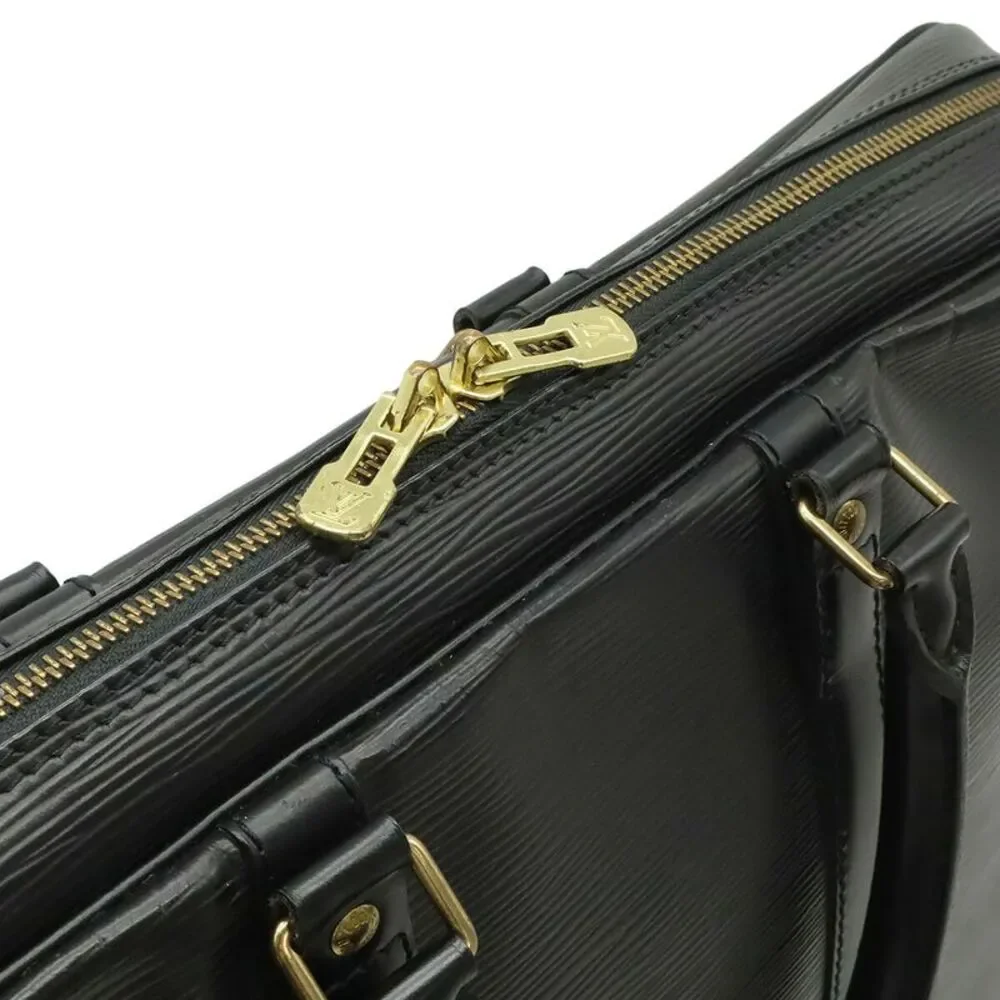 Louis Vuitton delivery duty